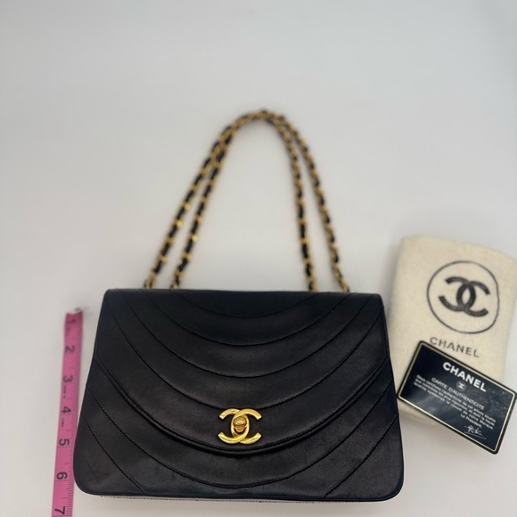 CHANEL  Diana Lambskin Quilted Small Single Flap Black + 🆓 ENTRUPY COA - Picture 3 of 17